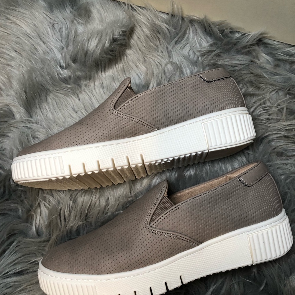 SOUL Naturalizer Platform SlipOn Sneakers - Picture 2 of 6